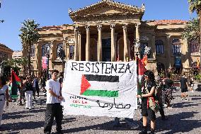 Over 10000 Demonstrators Marched For Palestine - Palermo