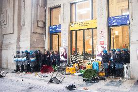 Violent Clashes During The General Strike for Palestine - Milan