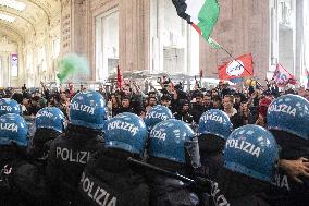 Violent Clashes During The General Strike for Palestine - Milan