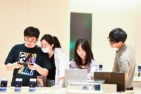 Huawei Select Store in Nanjing