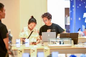 Huawei Select Store in Nanjing