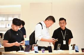 Huawei Select Store in Nanjing