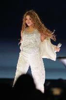 Shakira Performs In Mexico