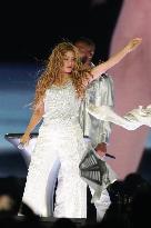 Shakira Performs In Mexico