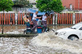 Heavy Rains Flood Dhaka - Bangladesh