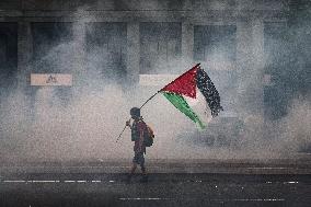iVolent Clashes During The General Strike for Palestine - Milan