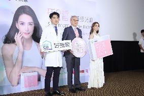 Taiwanese Female Model Hannah Quinlivan