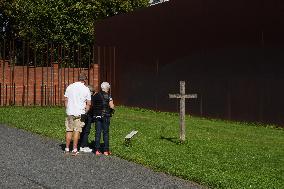 Illustration - The Remains of the Berlin Wall