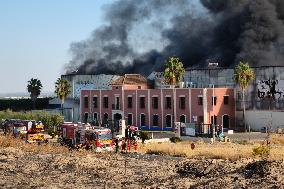 A Fire Razes The Huerta Campo Rico Factory - Spain