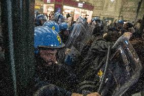 Police Clashes With Protesters At Gaza March Near Central Station - Milan