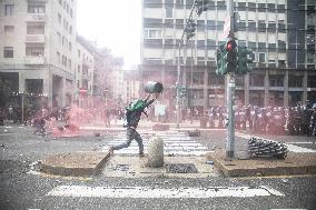 Police Clashes With Protesters At Gaza March Near Central Station - Milan