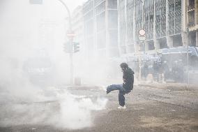 Police Clashes With Protesters At Gaza March Near Central Station - Milan