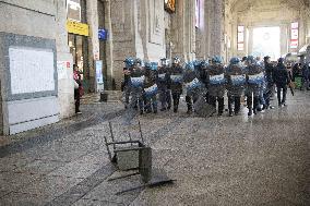 Police Clashes With Protesters At Gaza March Near Central Station - Milan