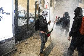 Police Clashes With Protesters At Gaza March Near Central Station - Milan