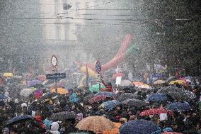 Police Clashes With Protesters At Gaza March Near Central Station - Milan