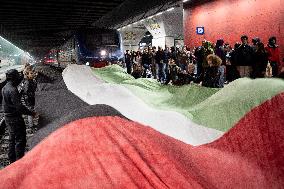 Demonstation in Porta Susa Railway Station - Turin