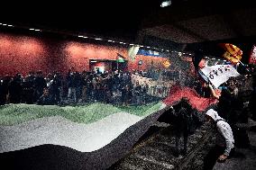 Demonstation in Porta Susa Railway Station - Turin