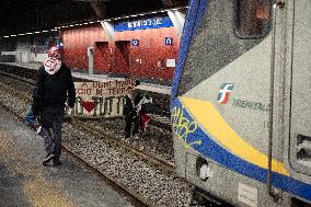 Demonstation in Porta Susa Railway Station - Turin
