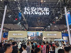 CHANGAN AUTO Booth at World Smart Industry Expo 2025 in Chongqing