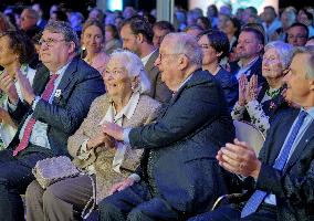 King Albert And Queen Paola Inaugurate New Oncology And Hematology Department At St. Luke's Clinic - Brussels