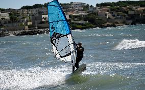 Windsurfer Illustrations - France