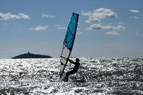 Windsurfer Illustrations - France