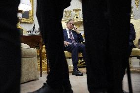 Prime Minister of the Islamic Republic of Pakistan in the Oval Offic