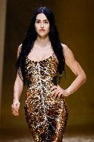 MFW Amelia Gray Hamlin walks the runway at the Roberto Cavalli MP