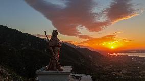Guan Gong Giant Bronze Statue in Yuncheng