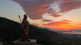 Guan Gong Giant Bronze Statue in Yuncheng