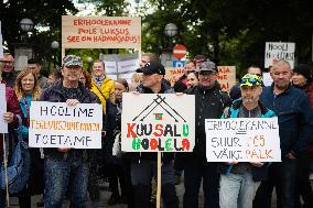 Protest about special care services