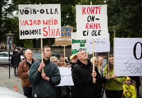 Protest about special care services