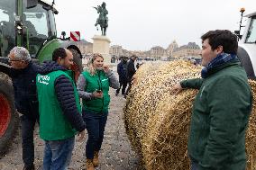 FNSEA Protest against unfair competition - Versailles
