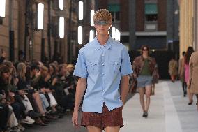 MFW - MM6 Maison Margiela Fashion Show Runway