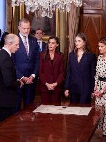 Royals visit the Community of Navarre