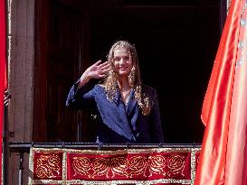 Royals Visit The Community Of Navarre