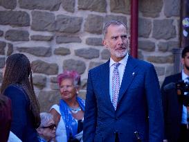 Royals Visit The Community Of Navarre