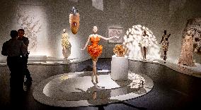 Kunsthal Presents Living Look By Iris van Herpen - Rotterdam