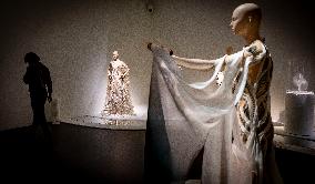 Kunsthal Presents Living Look By Iris van Herpen - Rotterdam