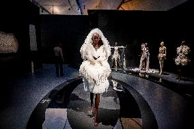 Kunsthal Presents Living Look By Iris van Herpen - Rotterdam