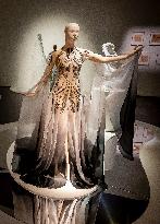 Kunsthal Presents Living Look By Iris van Herpen - Rotterdam