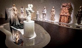 Kunsthal Presents Living Look By Iris van Herpen - Rotterdam