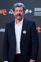 73rd San Sebastian International Film Festival - 'Anatonia de un instante' Red Carpet