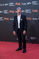 73rd San Sebastian International Film Festival - 'Anatonia de un instante' Red Carpet