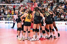 VOLLEY - Amichevole - Sardegna Volleyball Challenge 2025 - Third place final - VakifBank Istanbul vs Panionios Atene