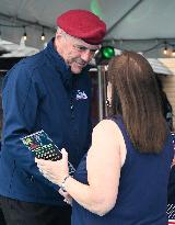 Curtis Sliwa Campaigns on Staten Island