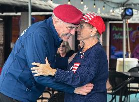 Curtis Sliwa Campaigns on Staten Island
