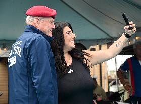 Curtis Sliwa Campaigns on Staten Island