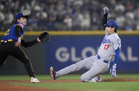 Baseball: Dodgers vs. Mariners