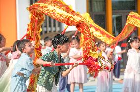 Folk Customs Welcome National Day in Huzhou
